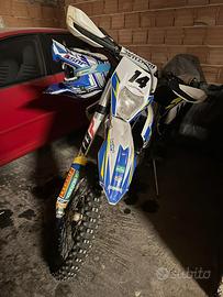 Moto da enduro Husaberg 350 dc 4 tempi