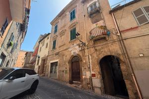 5 LOCALI A ANAGNI