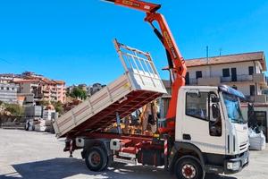 Iveco eurocargo 100e18 con gru palfinger 9080