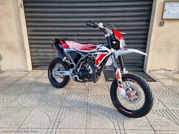 Fantic Motard 50 XM PERFORMANCE 2 Tempi Bianca