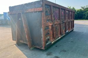 CONTAINER SCARRABILE USATO A CIELO APERTO
