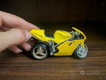 🏍️ Modellino Moto Ducati 748