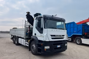 Iveco Magirus 3 assi gru + cassone