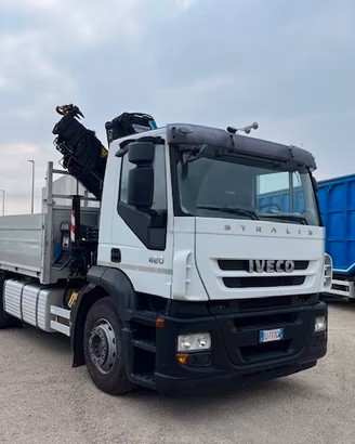 Iveco Magirus 3 assi gru + cassone