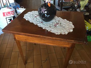 Tavolo apribile a libro