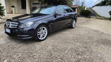 Mercedes Benz classe c220