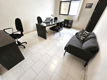 UFFICIO ARREDATO con FIBRA PARCHEGGI SALA RIUNIONI