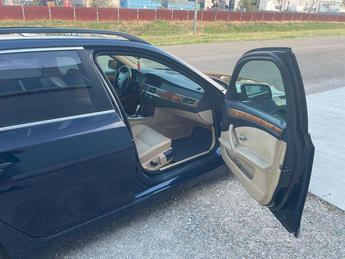 BMW 530Xd 2007 photo 4
