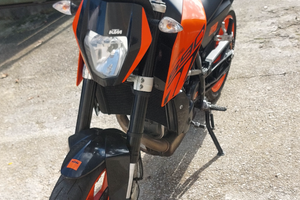 Ktm duke 690