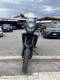Honda Transalp 750 E-Clutch