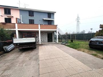 Villetta a schiera di 211 m² con più di 5 locali e