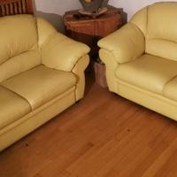 Divani in pelle gialli