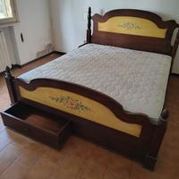Letto matrimoniale 