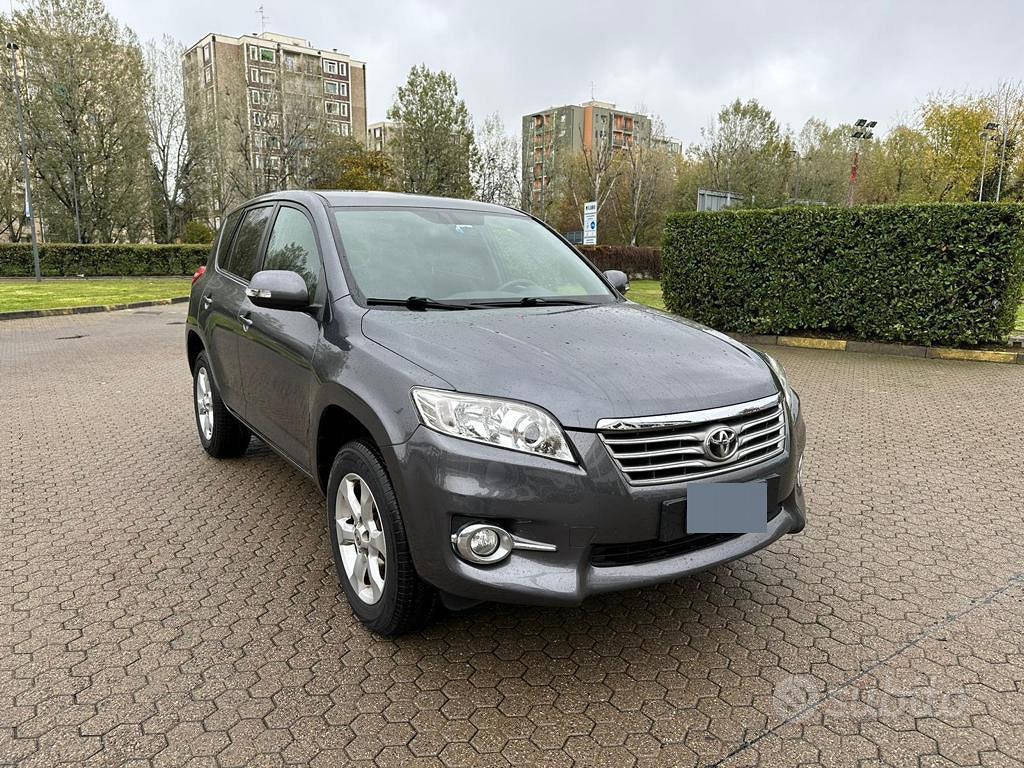 TOYOTA RAV4 3ª serie