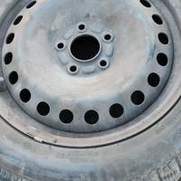 Gomme di diverse misure e marche