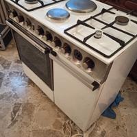 CUCINA CON FORNO 