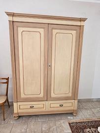 Guardaroba in legno