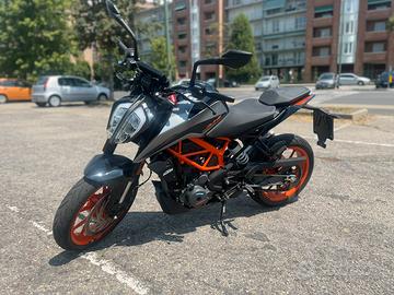 KTM 390 Duke