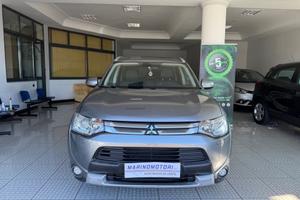 Mitsubishi Outlander 2.2 DI-D 4WD Instyle 7p. Con 