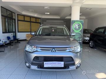 Mitsubishi Outlander 2.2 DI-D 4WD Instyle 7p. Con 