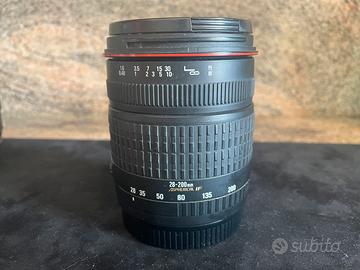 Sigma Compact Hyperzoom 28-200mm