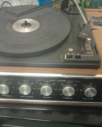 gira dischi e cassa audio vintage