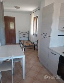 SAN CESAREO MONOLOCALE ARREDATO Ben COLLEGATO