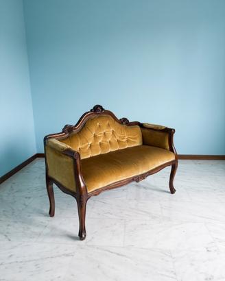 Divano da ingresso o fine letto