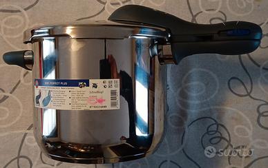 WMF pentola pressione nuova mai usata, induzione.