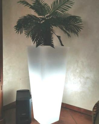 Vaso luminoso in resina 