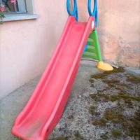 Scivolo e piscinetta per esterni