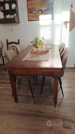 Tavolo in legno 