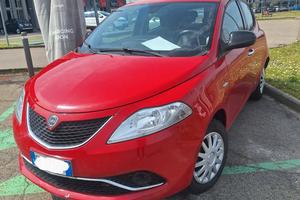 Lancia Ypsilon 1.3 MJT 16V 95 CV 5 porte S&S . Mot