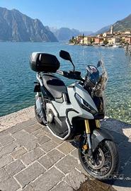 HONDA X-ADV 750