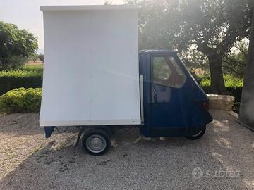 Piaggio ape 50 vela pubblicitaria