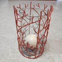 centrotavola con candela corallo