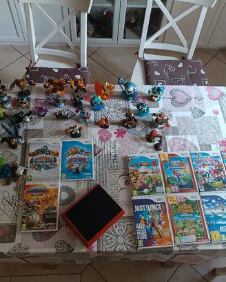 Blocco giochi Wii+personaggi 