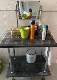 Mobiletto bagno antico