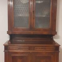 credenza.con.vetrina