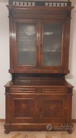 credenza.con.vetrina