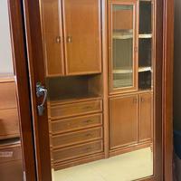 Armadio antico con Specchio