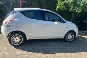 Lancia y 1.2 benzina km 69.000