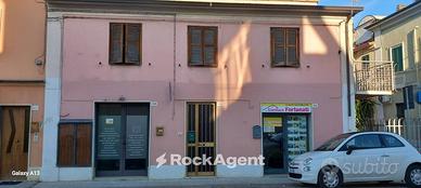 APPARTAMENTO CON TERRAZZO