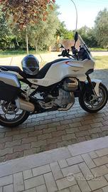 moto v100 Mandello 