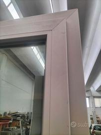 porta finestra in PVC bianco