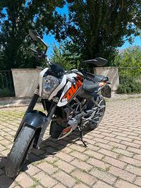 KTM duke 125 abs