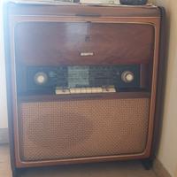 Mobiletto radio vintage Grundig
