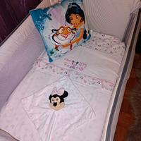 Next to me Chicco magic moon