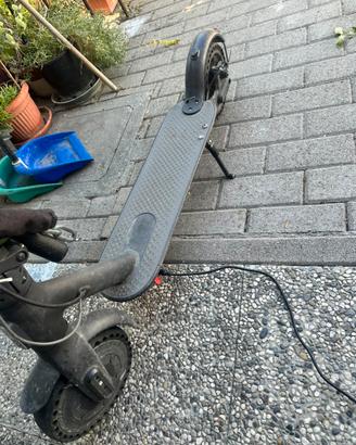 Monopattino  elettrico xiaomi  pro 1