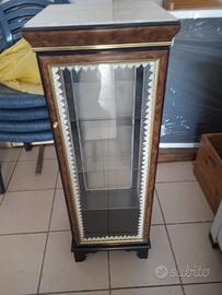 vetrinetta esposizione classica